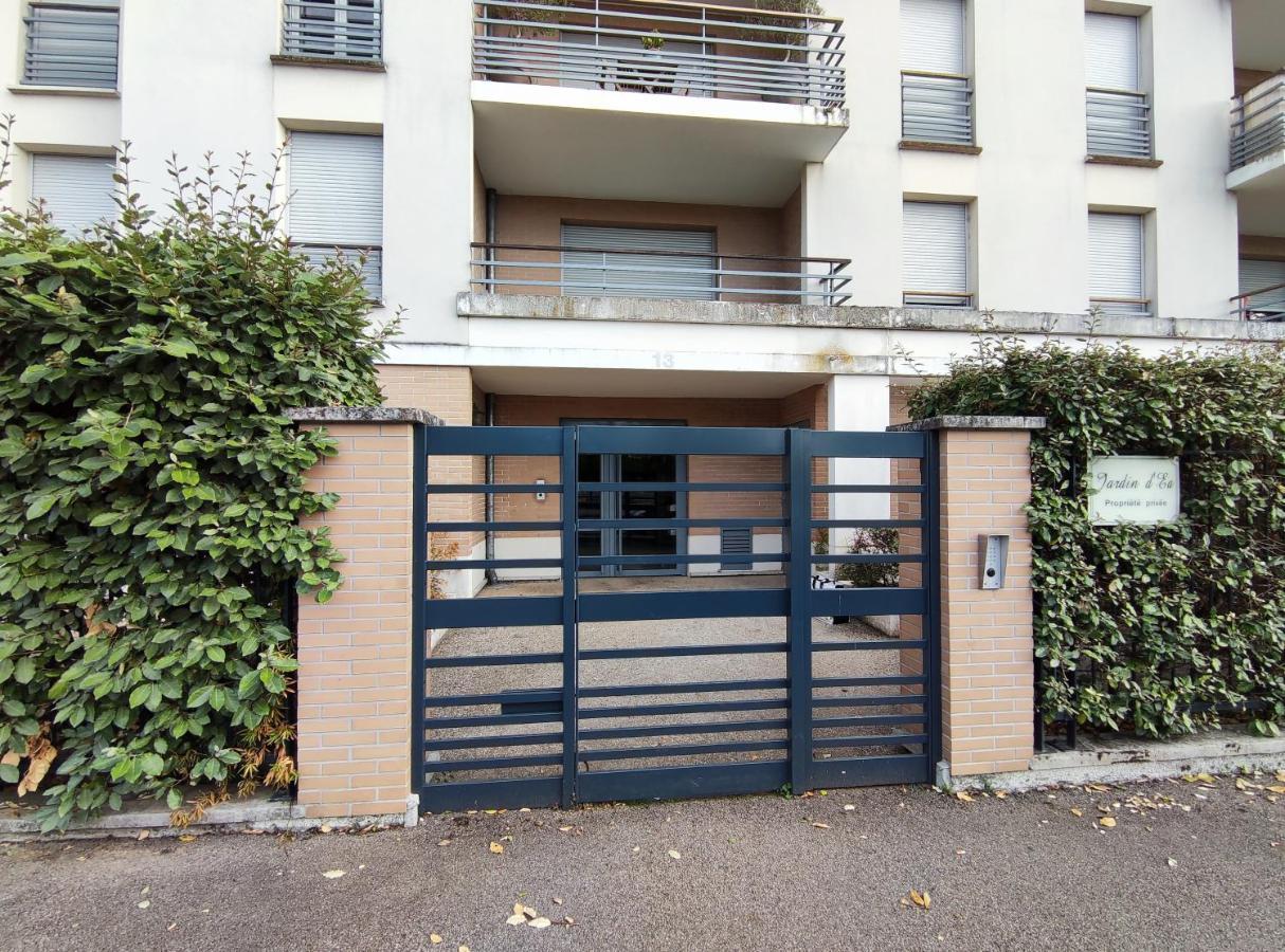 Appartement Avec Jardin Et Terrasse Pres De Paris Мант-ла-Жоли Екстериор снимка