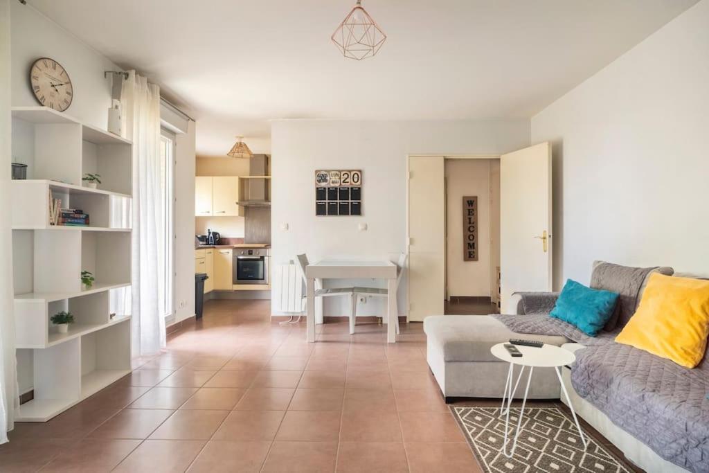 Appartement Avec Jardin Et Terrasse Pres De Paris Мант-ла-Жоли Екстериор снимка
